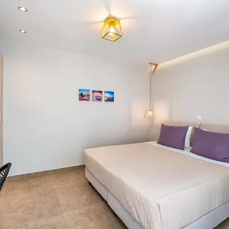 Apart Otel Fomithea Kamári
