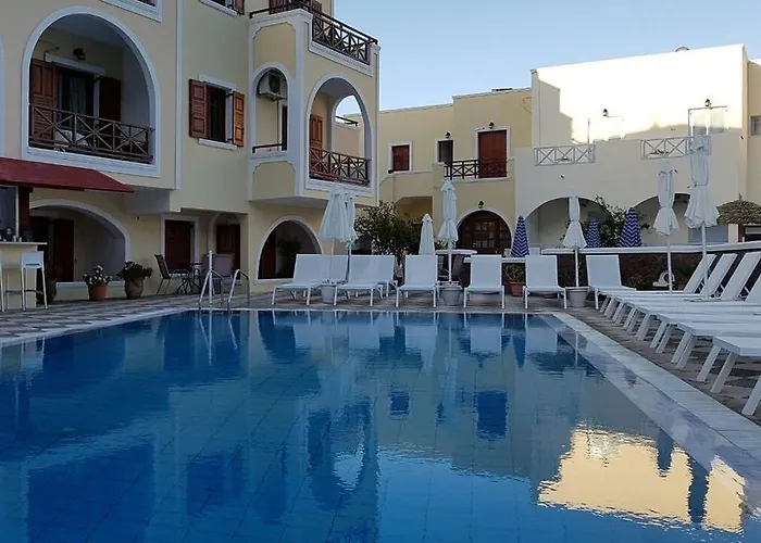 Fomithea Hotel-new ホテル Kamári