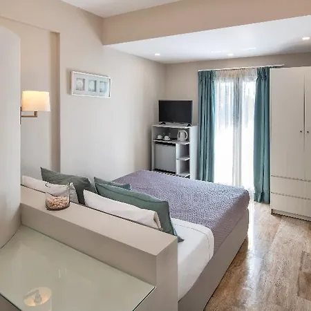 Fomithea Hotel-new 3* Kamári