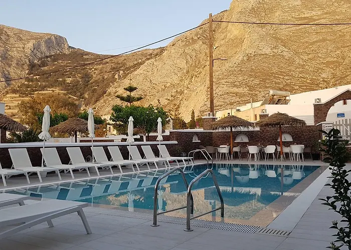 מלון Fomithea Hotel-new 3*