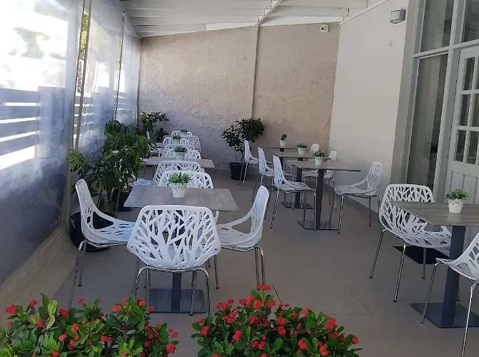 Fomithea Hotel-new מלון