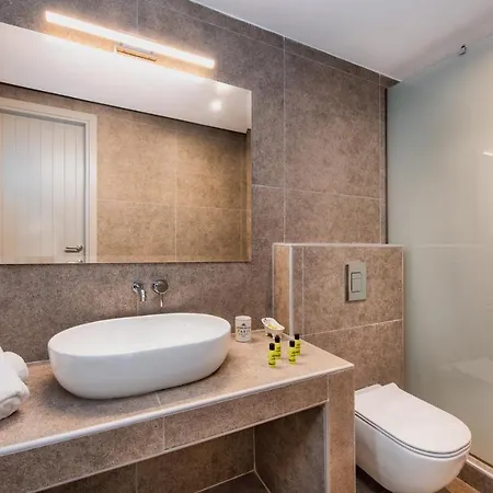 Lejlighedshotel Fomithea 3*