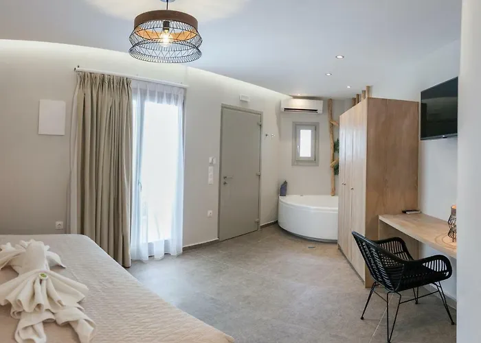 Отель Fomithea Hotel-new 3*