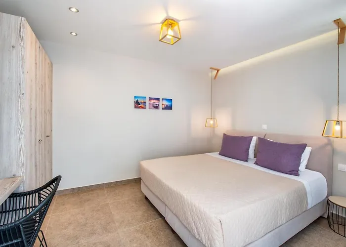 Отель Fomithea Hotel-new Камари